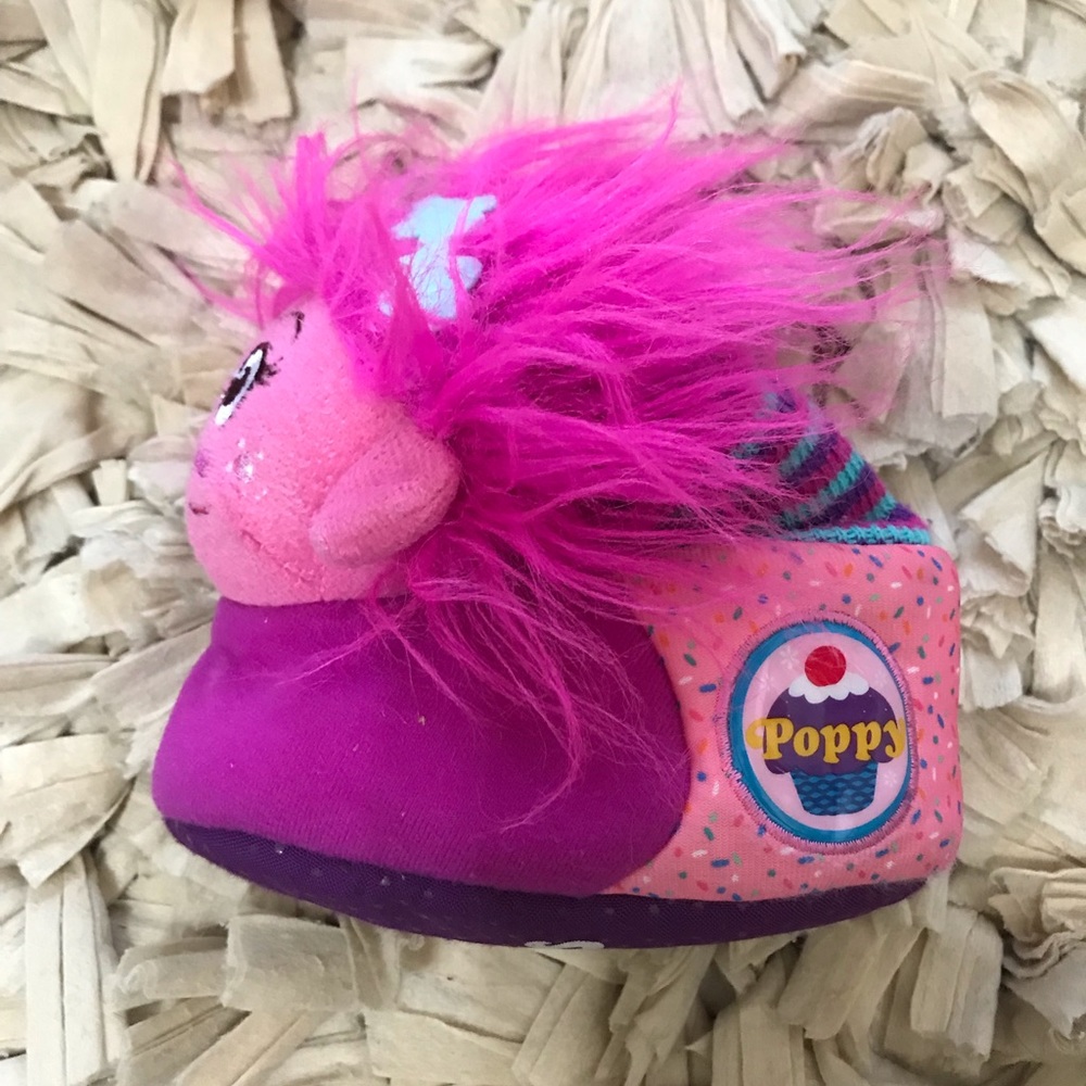 Princess poppy toddler girl slippers size 5/6